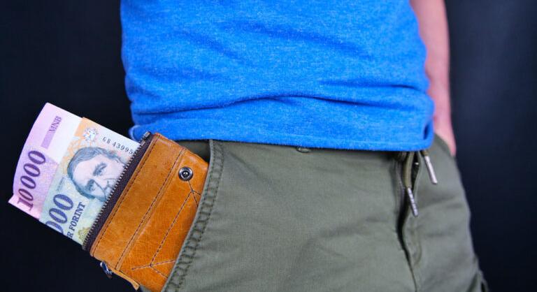 KSH-jelentés: tovább nőttek a fizetések szeptemberben, majdnem 700 ezer forint az átlag
