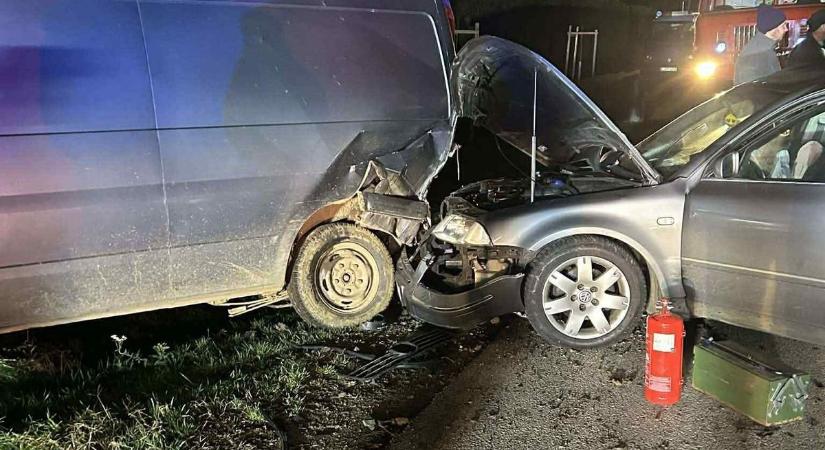 Kisteherautónak hajtott egy autó Rábakecölön - fotók