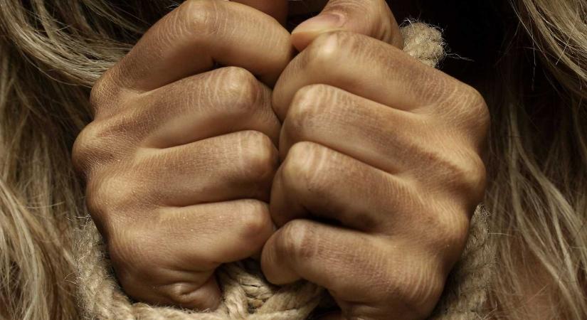 Mentális gondokkal küzdő betegeket tartottak rabszolgasorban