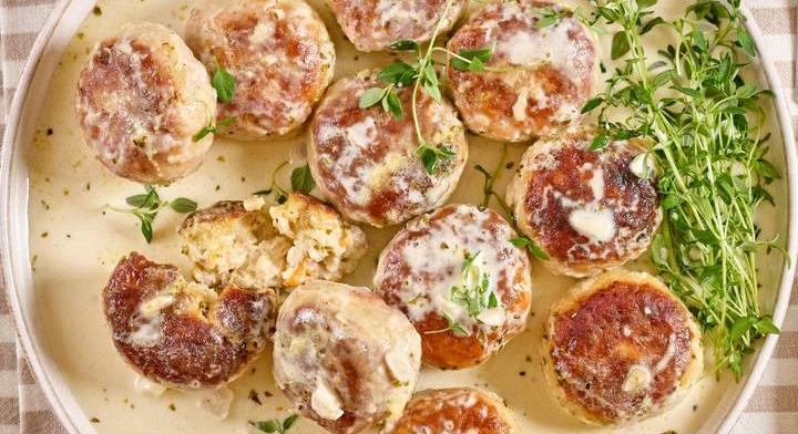 Húsgombócok sütőben sütve: tejszínes mártással még jobb