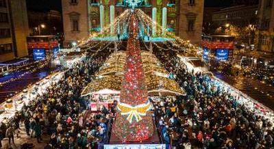 Hol jó a kávé? Melyik kürtőskalács a legfinomabb? – Ilyen az Advent Bazilika karácsonyi vásár