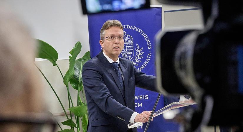 Kiszámolta a miniszter a 14. havi nyugdíj első részletét