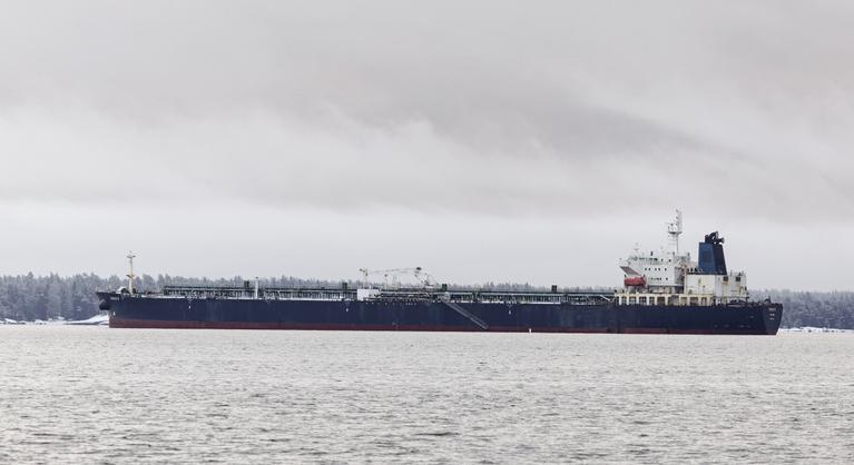 Egyre sötétebb és veszélyesebb az orosz árnyékflotta, így kerüli ki Moszkva a szankciókat