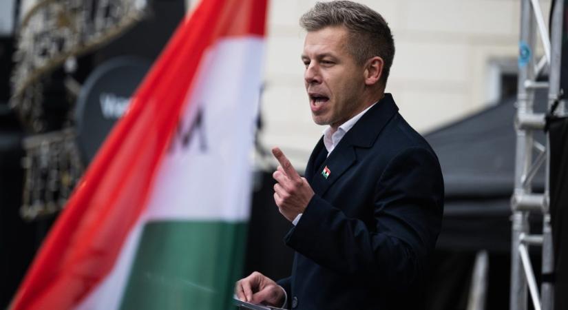 Magyar Péter: Mellettem fog dolgozni az EP-ben a külügyből kirúgott fiatalember