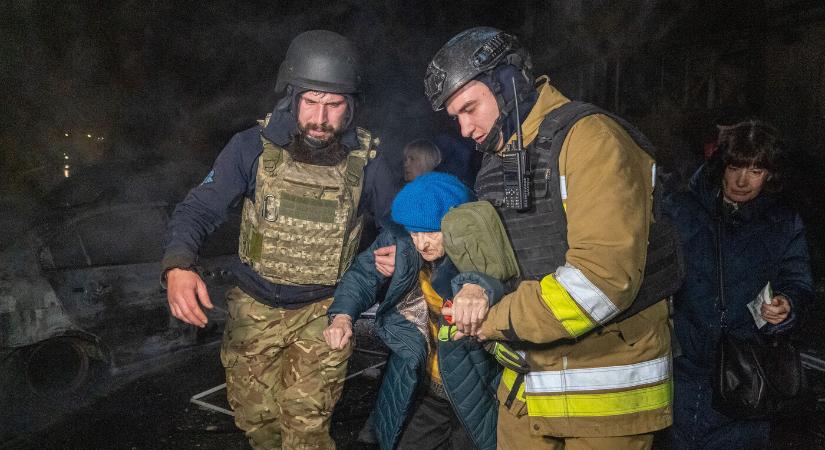 Rakétákkal és drónokkal támadta Ukrajnát éjjel az orosz hadsereg