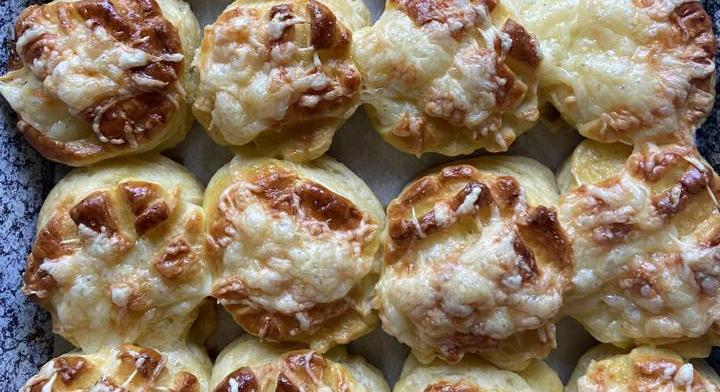 A tökéletes pogácsa titka: a kefir és a sajt a legjobb páros