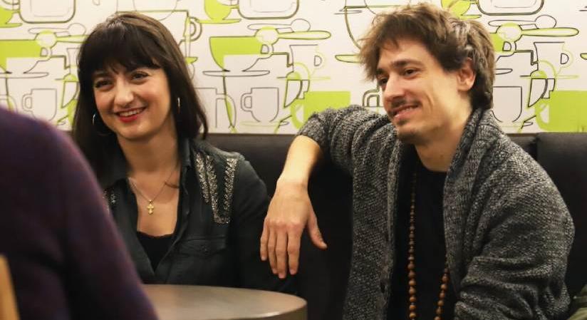 Krausz Attila Tipli című darabja újra látható! – Interjú Kőszegi Marival és Bárdi Gergővel