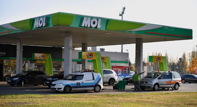 Készülünk az olajszűkére - lesz egy készenléti benzinkút-hálózatunk
