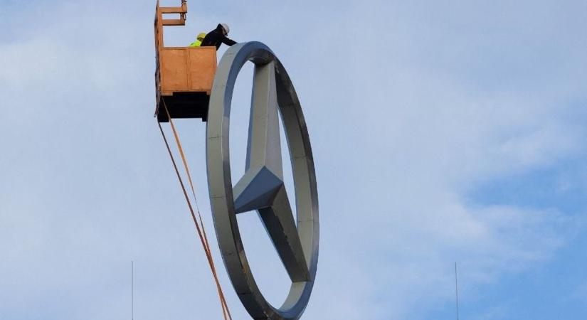 Egy legenda vége: nem luxusautó többé a Mercedes, nagy fájdalom ez a merciseknek, oda a márkahűség