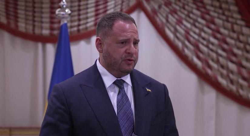 Nemcsak Zelenszkijt, hanem a nagyhatalmú kabinetfőnökét is lehallgatták a sikkasztási botrányban  videó