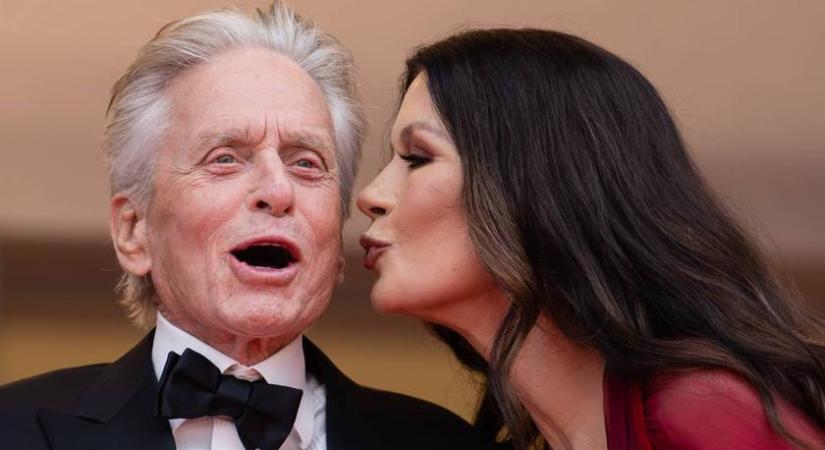 Catherine Zeta-Jones és Michael Douglas esküvői fotói tarolnak az Instán: 25 éve, hogy kimondták a boldogító igent