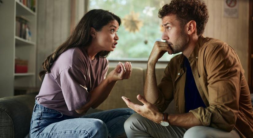 Hogyan ne borulj ki, ha valaki ellenkező politikai nézeteket vall?