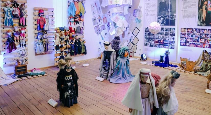 Fél évszázad emlékeit idézi fel Asbóth Anikó a Vojtina Bábszínházban