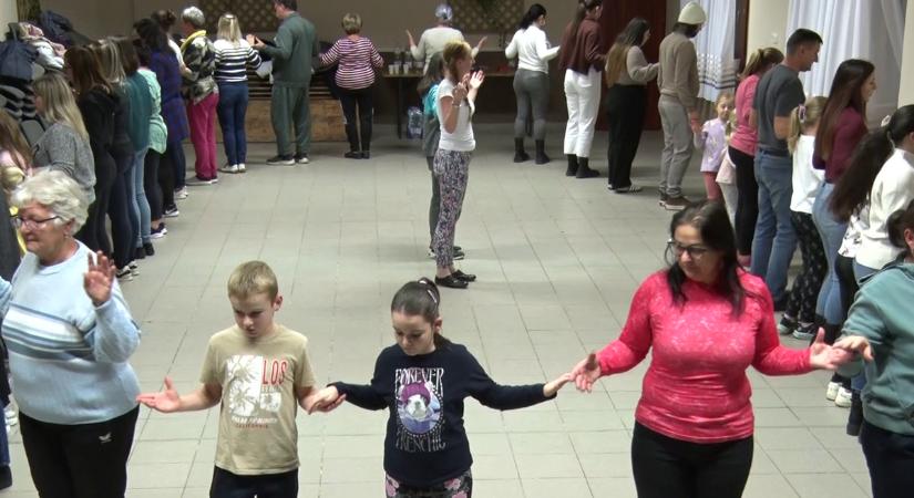 Közösségi életet és hagyományt éleszt újjá a tótszerdahelyi tánckör