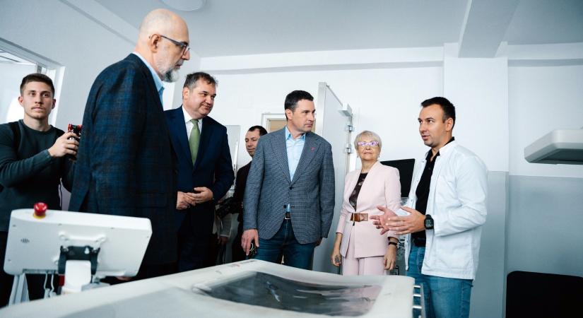 Csíkszeredán átadták a megyei sürgősségi kórház felújított járóbeteg-rendelőintézetét (VIDEÓ)