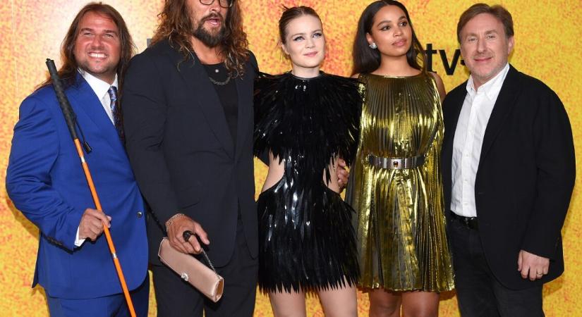 Jason Momoa látványos és mély sci-fi sorozata a hétvégére