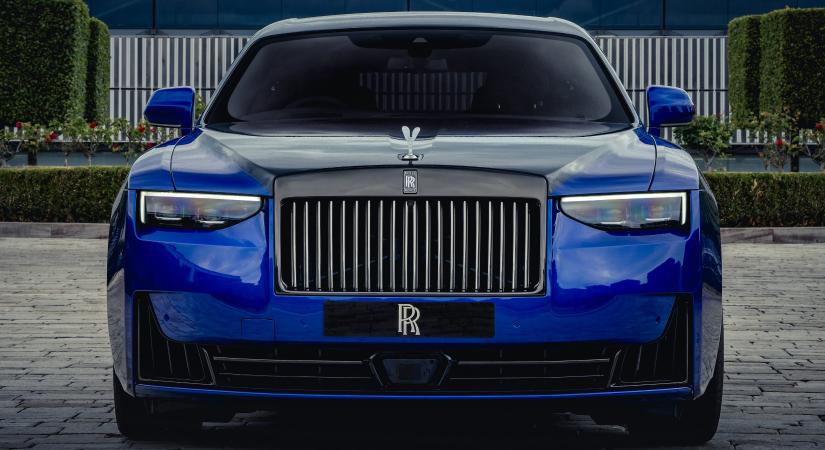 A videojátékok hőskorába repít vissza ez a Rolls-Royce