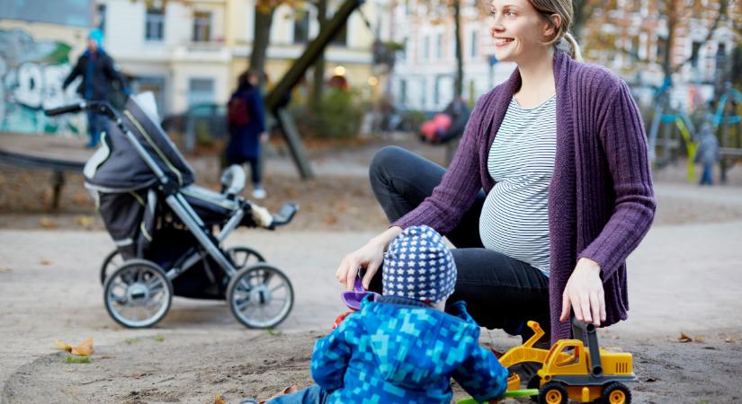 SZJA-mentesség: az anyák így tervezik kezelni a pluszpénzt - a többség meglepő döntést hozna