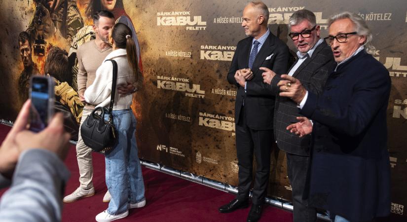 Minden idők messze leglátványosabb magyar akciófilmjét csak lenémítva érdemes végignézni