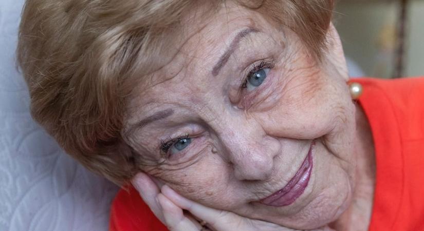 „Pocsékul vagyok!” - Pásztor Erzsi ismét elesett