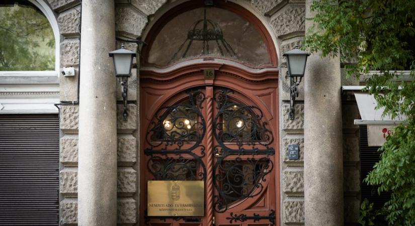 Újabb pesti műemlékeket, értékes épületeket adna el az állam