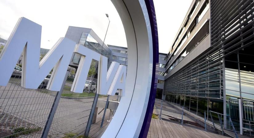 A kormánypropagandára hangolt központi kérdéssorral bombázza a közmédia a Tisza előválasztási jelöltjeit