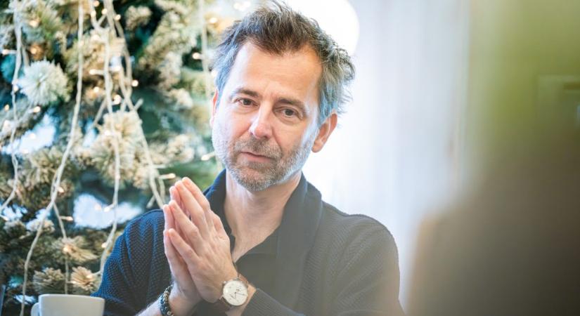 „Vannak kiváló konzervatív szerzők, de nem ülnek ki Orbán Viktor mögé” – a kulturális élet átpolitizáltságáról beszélt Grecsó Krisztián