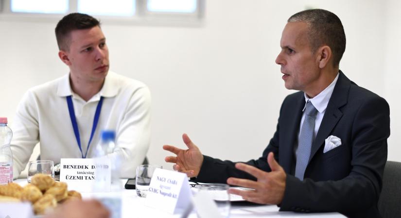 Párbeszéd egyetértéssel