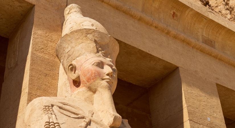 Megmozdult az ősi egyiptomi szobor szeme a múzeumban, brutális videó jelent meg az interneten, a turisták teljesen ledöbbentek?