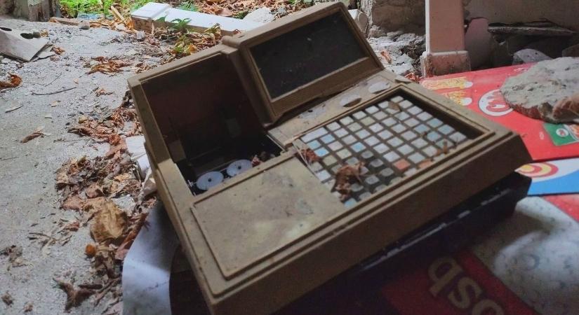 Vérfagyasztó képek jöttek ki a magára hagyott, ikonikus szekszárdi épületről (képgaléria)