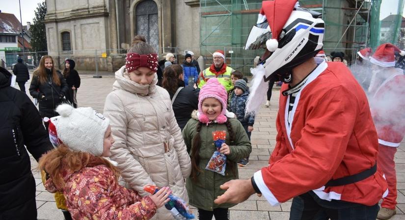 Idén is útra kelnek a motoros mikulások Pápán és környékén