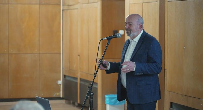 Energiaellátás helyzetéről is szólt az előadás