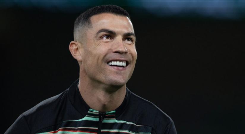 Cristiano Ronaldóval szelfiztek a Fehér Házban, Elon Musk is rákerült a képre