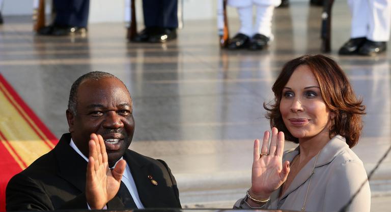 20 év börtönre és 1,3 billiós bírságra ítélték az elnöki családot az ország kifosztásáért