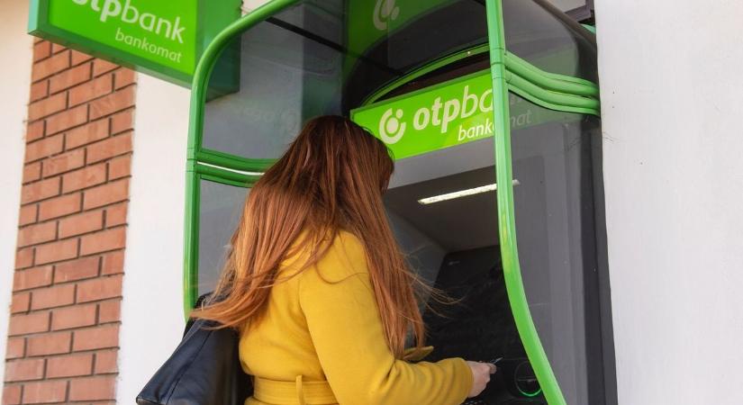 Nem kell többé kilométereket utazni: már működik a településen az új bankautomata