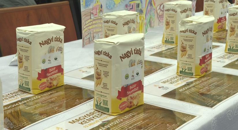 Magyarok Kenyere: Lisztadományozó ünnepség