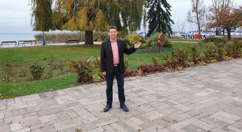 Megháromszorozódik a parti sétányok hossza Alsóörsön