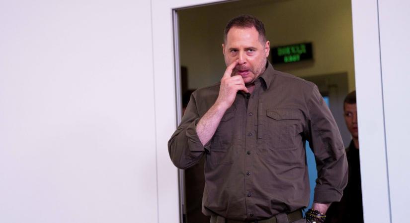 Ukrán korrupciós cirkusz: Két minisztert menesztettek, most már Zelenszkij jobbkeze a célpont