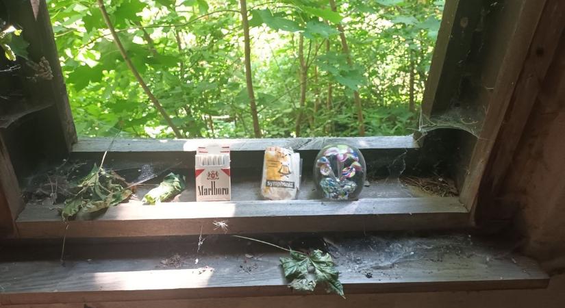 Mindent hátrahagyva mentek el a hevesi házból, de a Zastaván még nem fogott az idő  fotók