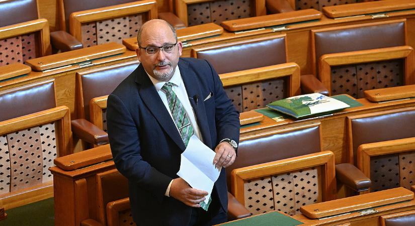 Bírósági pofon a belvárosi vezetésnek: mégis ki kell adni a titkos ingatlanadatokat