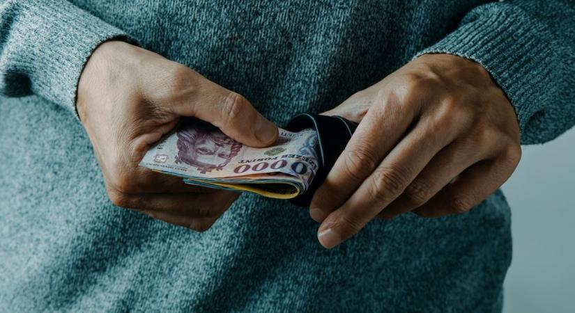 3 és félmillió forintot vettek el Szabó Tímeától