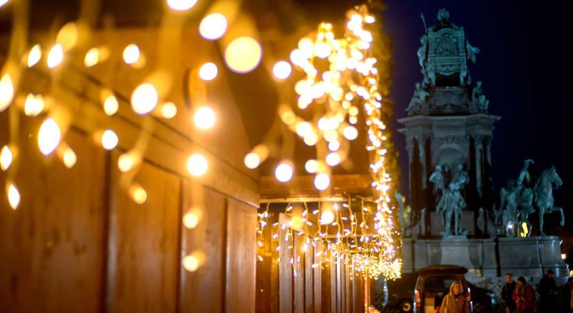 Ez nagyon kínos: elmarad Bécsben az egyik legnépszerűbb karácsonyi vásár – hajmeresztő az oka, miért nem tudják megnyitni az osztrákok