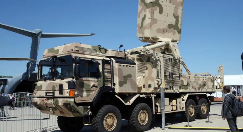 Spanyolország 40 darab Iris-T légvédelmi rakétát szállított Ukrajnának