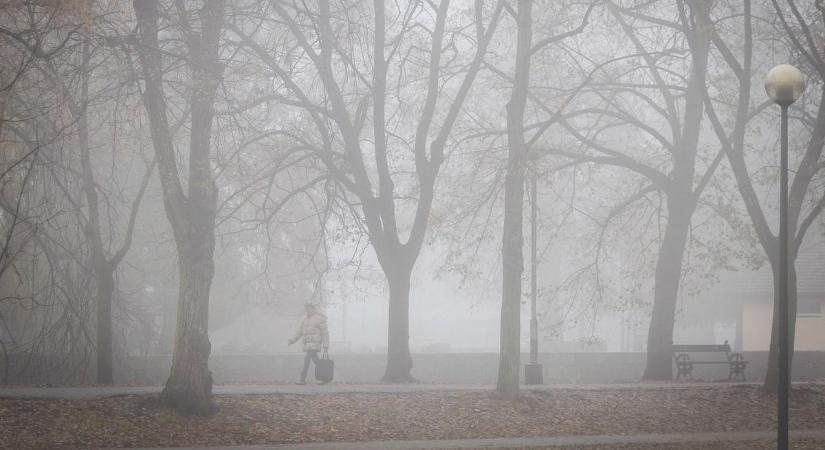 Sűrű köd nyeli el holnap Hevest – de vajon meddig tart a szürkeség?