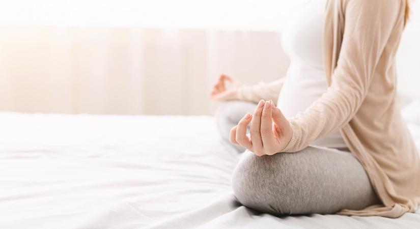 Egy férfi el akar menni barátja esküvőjére 6 héttel a gyermeke születése után, a feleség közbeszólt