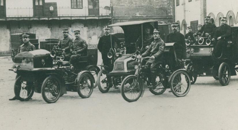 Cigányzene és koccintás a budapesti forgalmi vizsgán