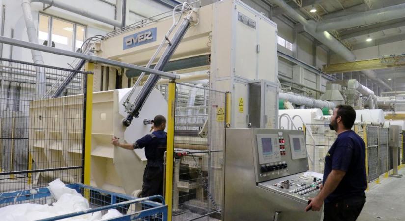 Óriásit bukott a magyar állam azon a gyáron, amit előbb eladtak, majd háromszor megtámogatták milliárdokkal