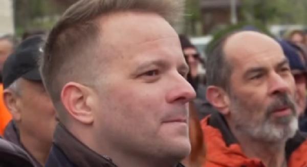 Megafonos provokátor hívogatja a tiszás jelöltaspiránsokat – állítja az egyik debreceni induló