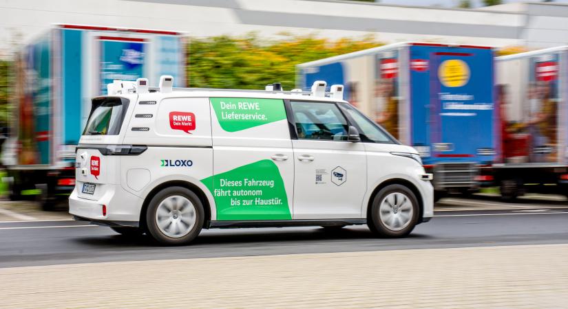 Önvezető autóval szállítja ki a rendeléseket ez az ismert német üzletlánc