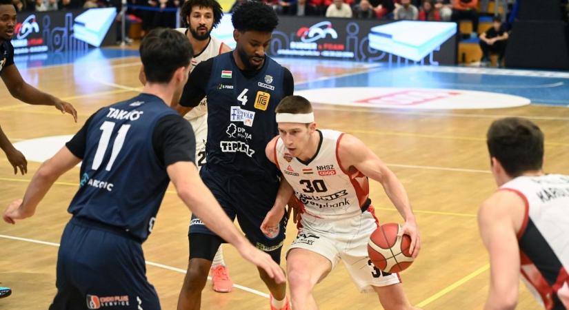 Sorozatban tizenegyedik bajnoki győzelmükre készülnek a szolnokiak